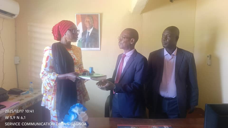 Installation du nouveau Principal du CM de BRIHI par Mme le DRENA