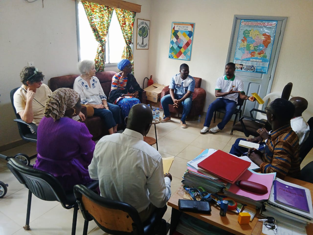 VISITE DE TRAVAIL DE LA FONDATION ATEF-OMAIS AU LYCEE MODERNE DE GODIABRE